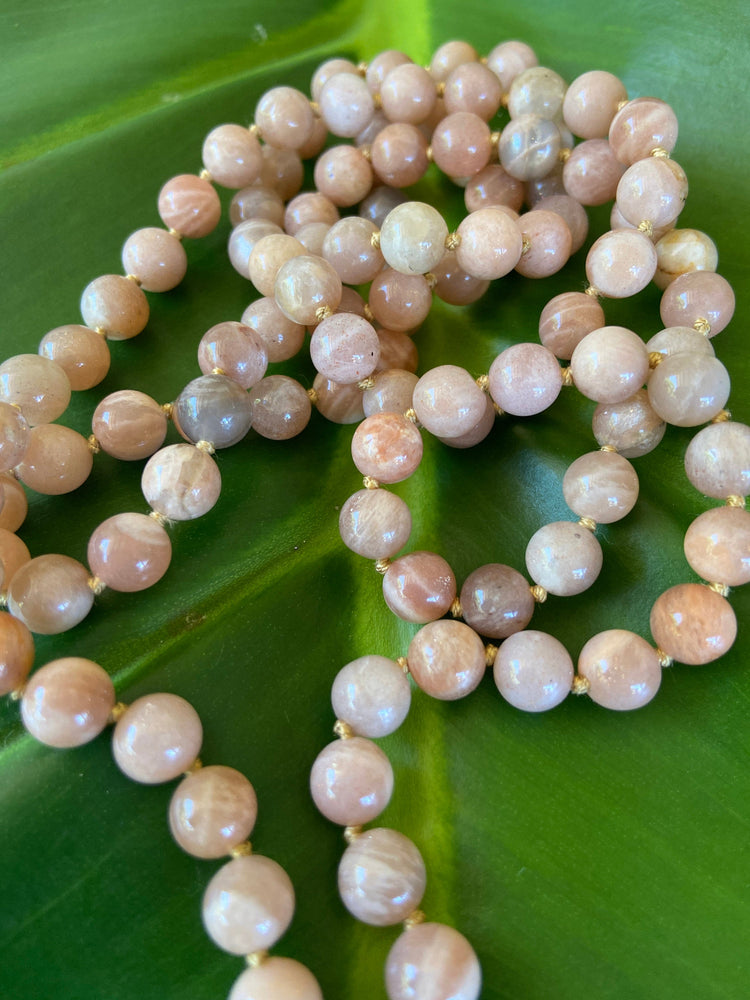 
            
                Load image into Gallery viewer, Sunstone Knotted Mala
            
        
